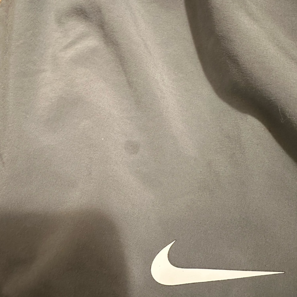 Nike Woman’s Dri-FIT running/training shorts in various colors set of 4 size M - Picture 11 of 11